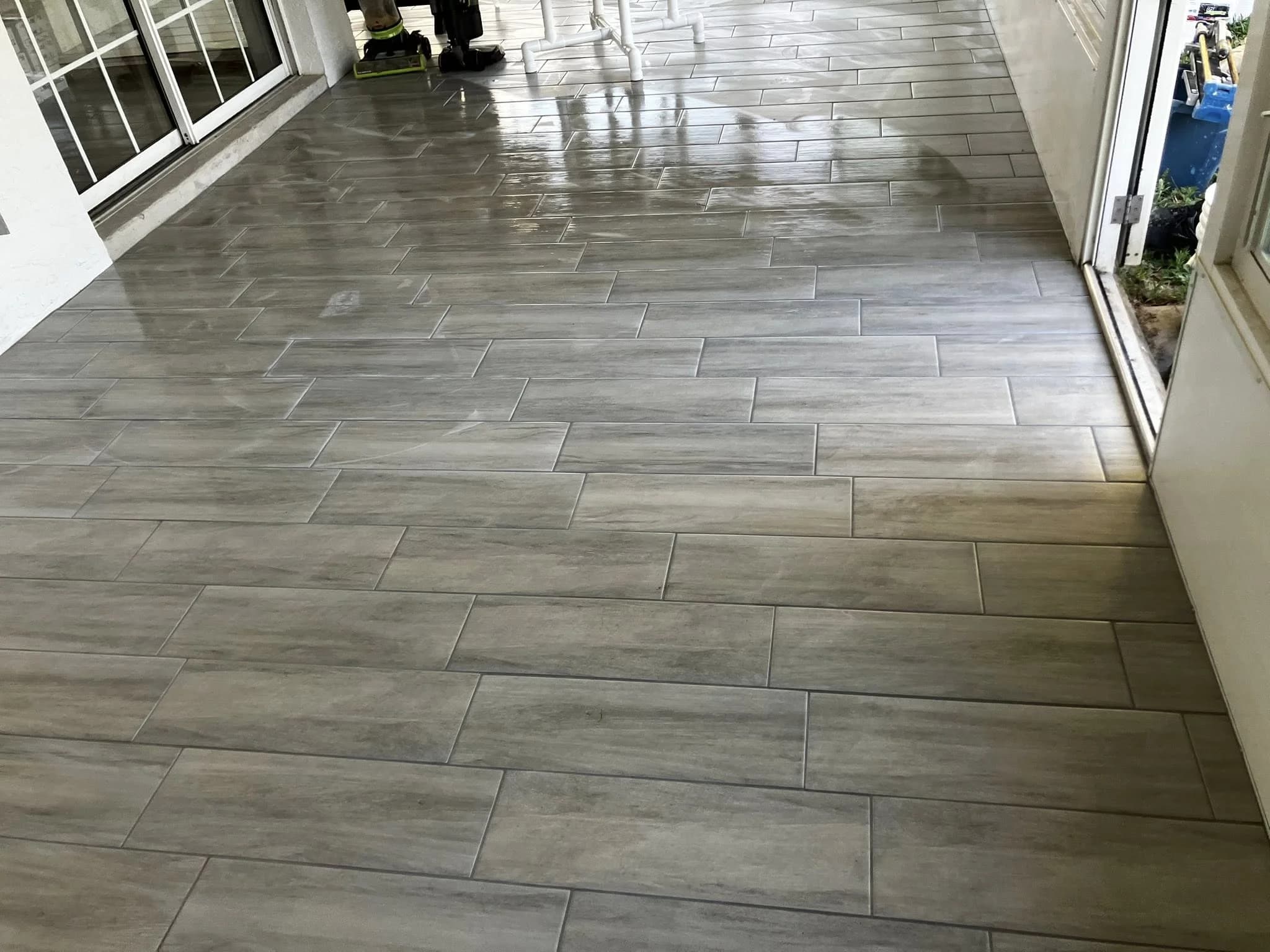 Finished tile floor